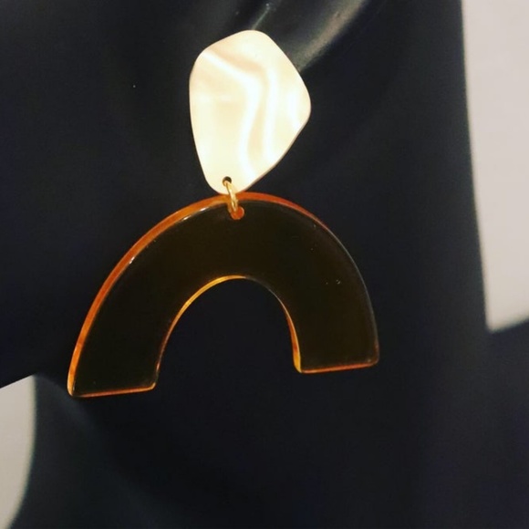 Acrylic Arc Statement Earrings - Picture 5 of 6